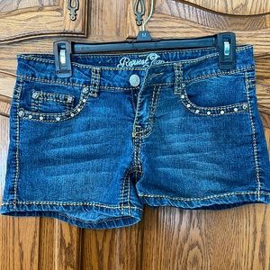 Like New Request Jeans Shorts Size 7/28